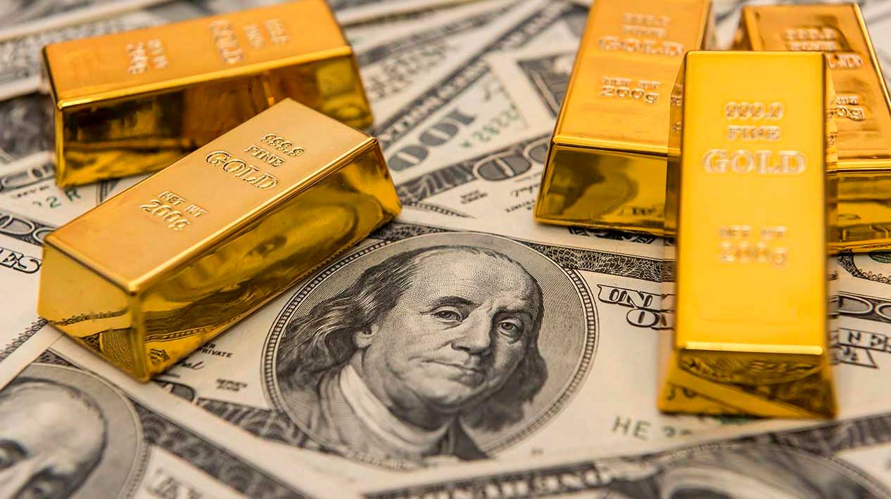 Gold bullions and dollar bills